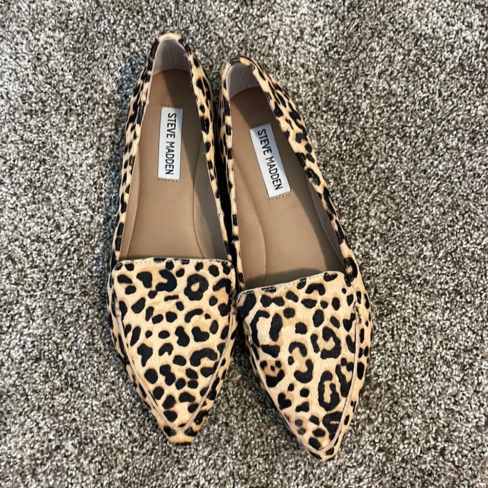 Steve Madden Pointy Toe Leopard Flats